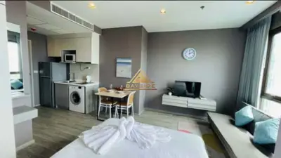 Aeras beachfront condo for sale at Jomtien    - Condominium - Jomtien - 