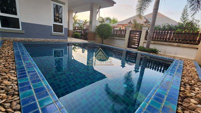 Baan Dusit Pattaya View 3 bedrooms for Rent - House - Ban Amphur - 