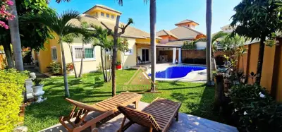 Classic Villa 3 Beds 3 Bath for SALE - House - Pattaya East - 