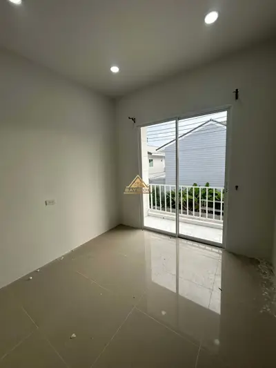 2 Storey Townhouse For Sale 3 beds