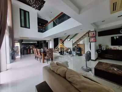 House for sale at Huai Yai 6 bedrooms