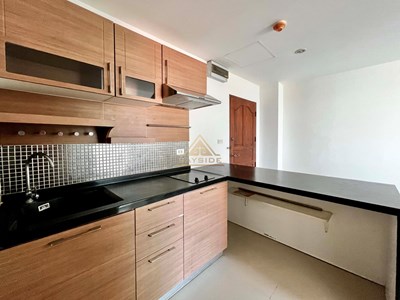 Beach and Mountain for Sale 2 bed - Condominium - Jomtien - 