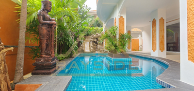 Luxury Pool Villa in Pattaya for rent - House -  - 